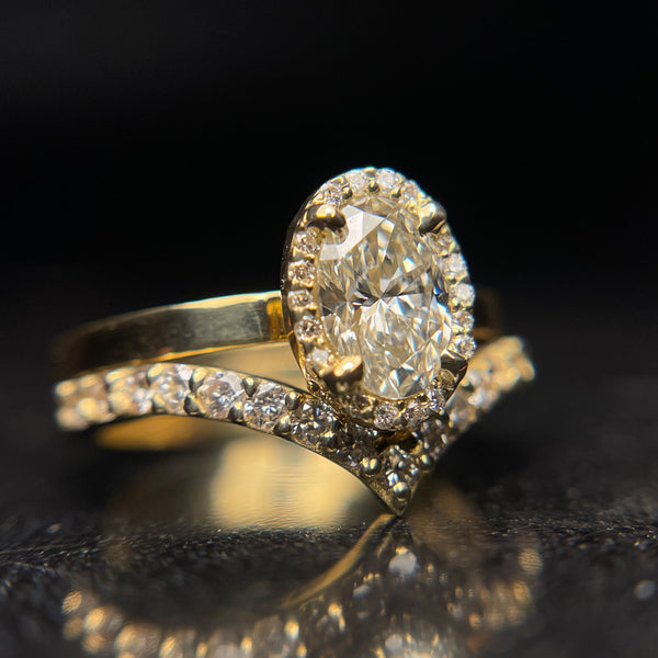 The Classic Romance of an Oval Diamond Bridal Ring in Yellow Gold